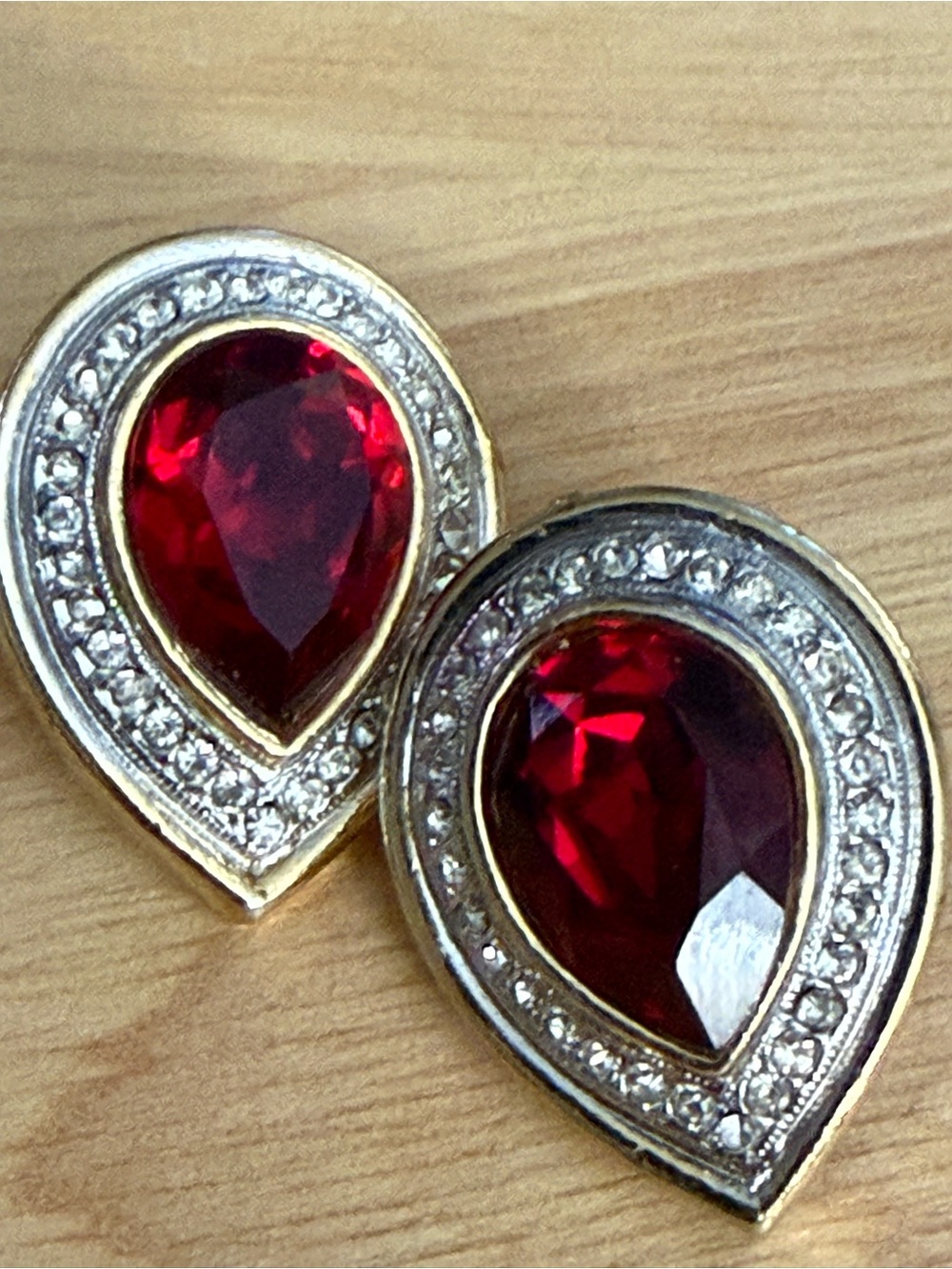 VTG 1980s Signed S.A.L. Swarovski Ruby Red Teardrop Clip-On Earrings pave rhines - Picture 3 of 14